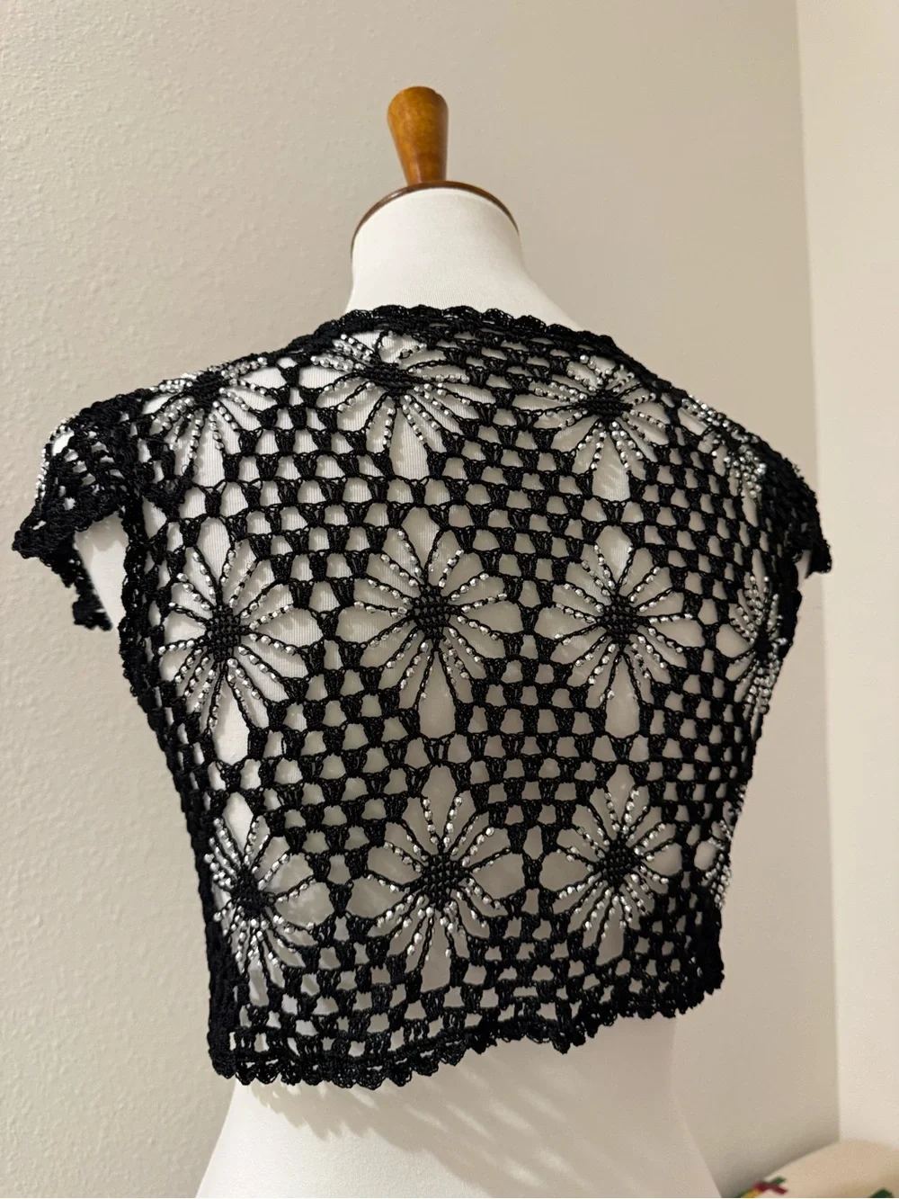 Crochet bolero with beads. Size XS